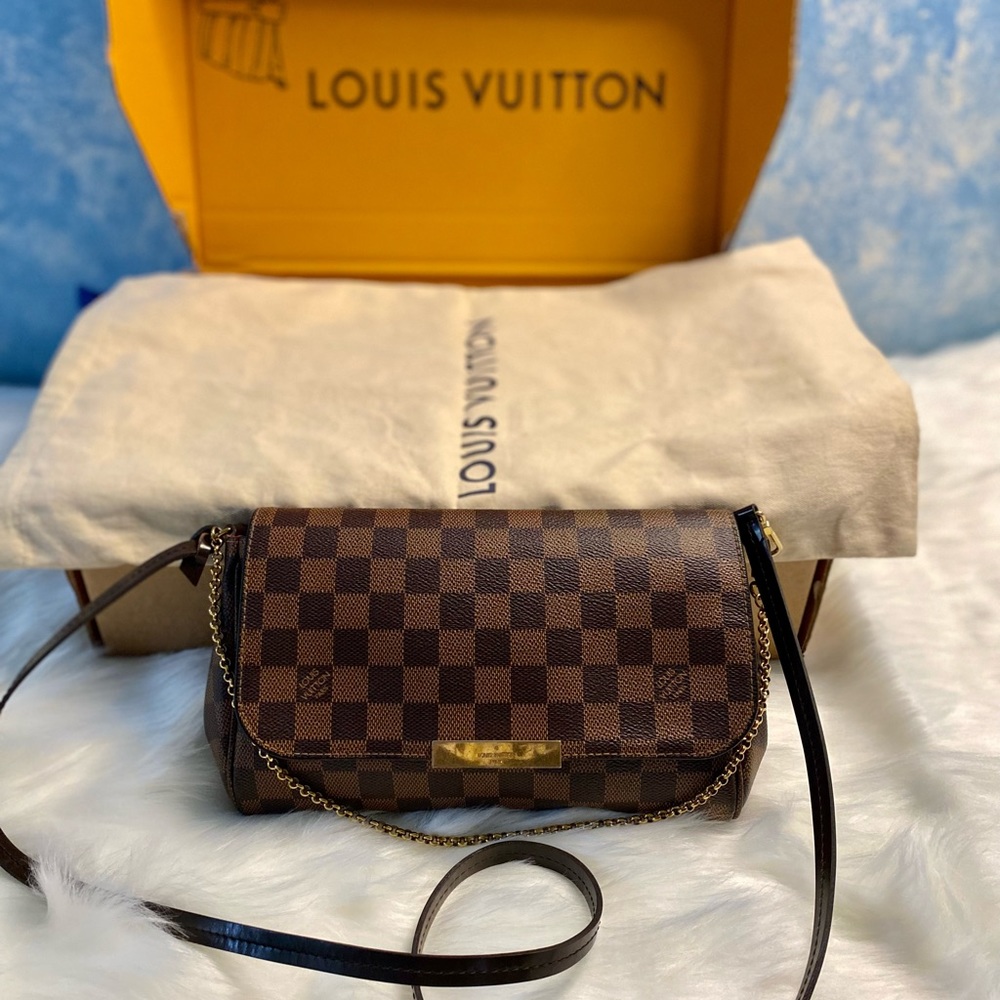 Louis Vuitton Brown Favorite Damier MM Canvas Crossbody Bag